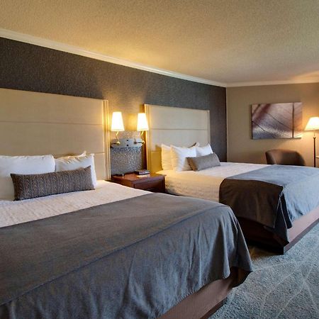 Best Western Harbour Pointe Lakefront Сент Игнас Екстериор снимка